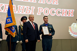 Новгородские пожарные отметили профессиональный праздник