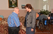 Елена Писарева посетила Шимский комплексный центр социального обслуживания	