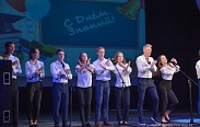 Елена Писарева и Алексей Чурсинов встретили День знаний в своей родной школе