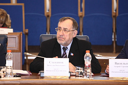 Вячеслав Степанов вручил Почётную грамоту Новгородской областной Думы  Татьяне Жигаловой