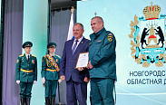 Новгородские пожарные отметили профессиональный праздник