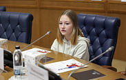 В преддверии праздников региональный парламент посетили юные жители Новгородской области