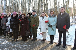 Ольга Борисова приняла участие в митинге, посвященном Дню памяти неизвестного солдата