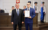 Юрий Бобрышев поздравил сотрудников и ветеранов прокуратуры с 304-ой годовщиной ведомства