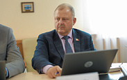 Очередная парламентская неделя стартовала с заседания профильных думских комитетов