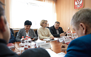 Выездное расширенное заседание парламентских комитетов в Пестовском округе 