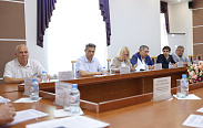 Новгородская областная Дума и Новгородская областная Федерация профсоюзов обсудили меры поддержки медработников и работников лесного хозяйства