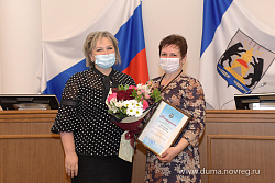 Елена Писарева выступила с приветственным словом  на празднике, посвященном Дню работников дорожного хозяйства и Дню работника транспорта