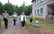 Председатель областной Думы посетила образовательные учреждения села Песь Хвойнинского района 