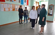 Председатель областной Думы посетила образовательные учреждения села Песь Хвойнинского района 