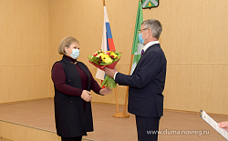 Елена Писарева поздравила Сергея Яковлева со вступлением в должность главы Крестецкого района