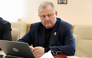 В преддверии очередного заседания Новгородской областной Думы комитеты продолжают работу