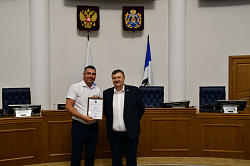 Автобаза правительства Новгородской области отметила 80-летие