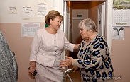 Елена Писарева посетила Шимский комплексный центр социального обслуживания	