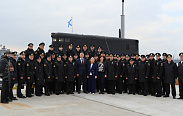 Лариса Сергухина приняла участие в торжественном построении экипажа по случаю 10-летия со дня спуска на воду боевого корабля