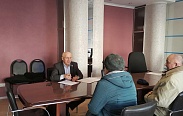 Депутат Сергей Хвостиков провел прием граждан