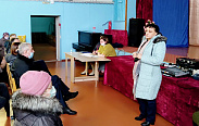 Ольга Борисова приняла участие в сходе жителей деревни Сусолово Старорусского района
