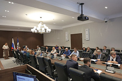 Парламентские комитеты продолжают свою работу