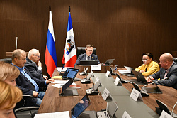 Состоялось заседание парламентского комитета по законодательству и местному самоуправлению