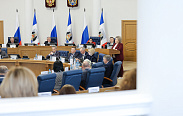 Депутатам представили проект женского движения «Мамины сказки»