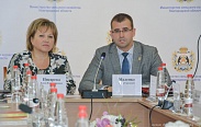Елена Писарева провела дискуссионную площадку по двум национальным проектам