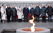 Митинг у мемориала "Вечный огонь славы"