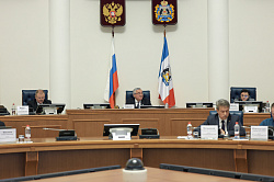 Новгородская областная Дума совершенствует законодательство в сфере поддержки многодетных семей