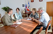 К срочному решению ещё одной проблемы призвала Елена Писарева