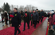 Жители Санкт-Петербурга и всей страны отмечают важную дату - 80-ю годовщину полного освобождения Ленинграда от фашистской блокады