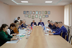 Сегодня в Валдае проходит заседание постоянного комитета Парламентской Ассоциации Северо-Запада России по экологии
