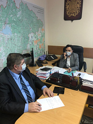 Заместитель председателя областной Думы провела дистанционный прием граждан
