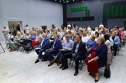 Депутаты приняли участие во встрече врио губернатора Александра Дронова с жителями Западного района Великого Новгорода