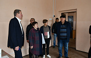 Члены комитета областной Думы по образованию, культуре и спорту посетили школу №2 г. Валдай