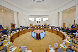 Руководители фракций Новгородской областной Думы подвели итоги работы за прошедшие пять лет