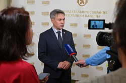 Станислав Мельников: В Год семьи законодательные инициативы по поддержке материнства и детства стали одним из ключевых направлений работы комитета ПАСЗР по социальной политике
