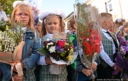 Елена Писарева и Алексей Чурсинов встретили День знаний в своей родной школе