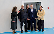 Юрий Бобрышев посетил обновленную спортивную школу в Старой Руссе