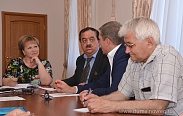 Елена Писарева провела встречу по вопросам семейной политики