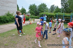 В рамках рабочего визита в Демянский район Елена Писарева посетила дошкольные учреждения