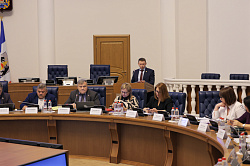 В бюджете региона на 2024 год предусмотрены средства на улучшение качества медицинской помощи и поддержку работников здравоохранения