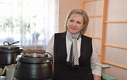 Елена Писарева: "Поручение Президента России об обеспечении учащихся начальных классов бесплатным горячим питанием - на особом контроле"