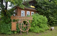 Елена Писарева познакомила лидеров новгородского женского движения с уникальным новгородским промыслом