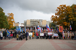 В Великом Новгороде у стелы «Город воинской славы» прошёл митинг в поддержку референдумов о вхождении Донецкой и Луганской народных республик, Запорожской и Херсонской областей в состав Российской Федерации