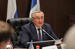 Поддержать учреждения культуры в городах и ускорить запуск программы "Земский работник культуры" - с такими инициативами выступил председатель Новгородской областной Думы Юрий Бобрышев Поддержать учреждения культуры в городах и ускорить запуск программы "Земский работник культуры" - с такими инициативами выступил председатель Новгородской областной Думы Юрий Бобрышев