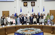 Юные новгородцы примерили на себя роль депутатов регионального парламента