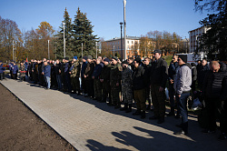 В Великом Новгороде состоялись проводы новгородцев, призванных на военную службу в рамках частичной мобилизации