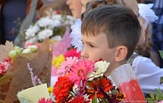 Елена Писарева и Алексей Чурсинов встретили День знаний в своей родной школе