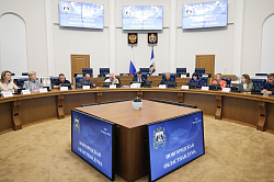 Новый парламентский сезон в Новгородской областной Думе стартовал с заседания комитета по законодательству и местному самоуправлению