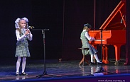Елена Писарева и Алексей Чурсинов встретили День знаний в своей родной школе