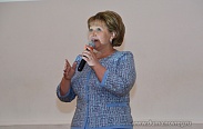 Елена Писарева вручила медали выпускникам гимназии "Исток", с отличием окончившим обучение